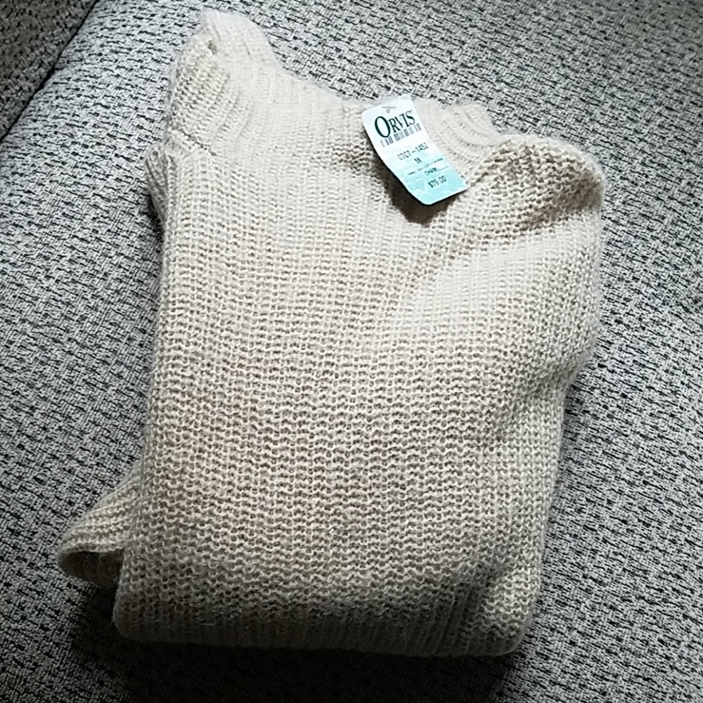 Orvis Brand New Funnel Neck Sweater Size Medium